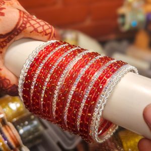 ৮টি ভিন্ন কালারের ১৬টি প্রিমিয়াম রেইনড্রপ গ্লাস চুড়ি